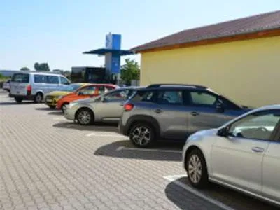 Parking photo of Schlau Parken (Shuttle-Service) | Freifläche