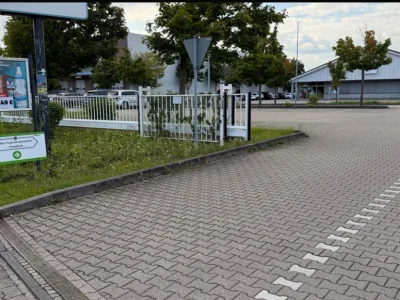 Mein Flughafenparkplatz P2 (Shuttle-Service) | Freifläche