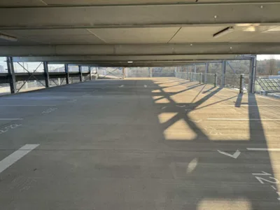 Park & Fly PRO (Shuttle-Service) | Parkhaus
