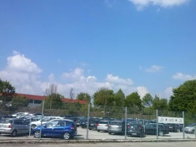 Holiday park & fly (Shuttle-Service) | Freifläche