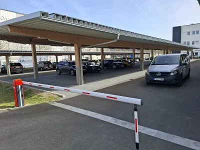 Star Parkplatz (Shuttle-Service) | Freifläche