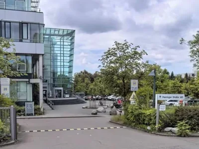 Flughafen-Parkplatz von Parkdeck Nord (Shuttle-Service) | Stuttgart Flughafen Parker