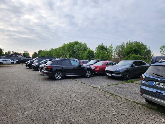 Premium (Valet Service) | Freifläche Parkplatz