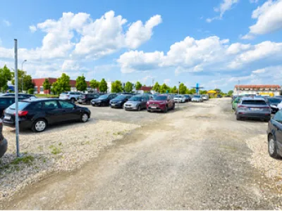Parking photo of ParkingLeipzig (Shuttle-Service) | Freifläche