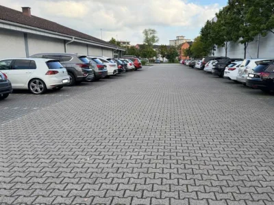 Mein Flughafenparkplatz P2 (Shuttle-Service) | Freifläche