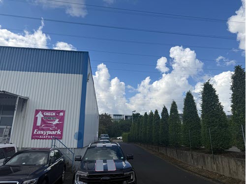 Easy Park Airport (Shuttle-Service) | Freifläche Parkplatz
