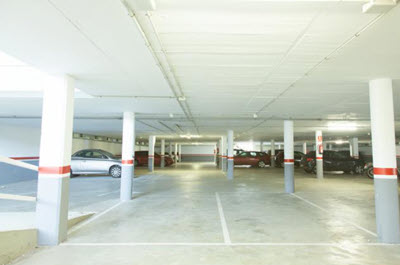 We Parking (Valet-Servicio) | Cubierto Parkplatz